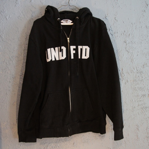 undefeated zip up hoodie
